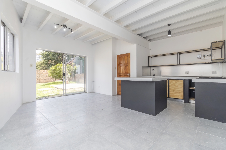 To Let 2 Bedroom Property for Rent in Hurlingham Manor Gauteng