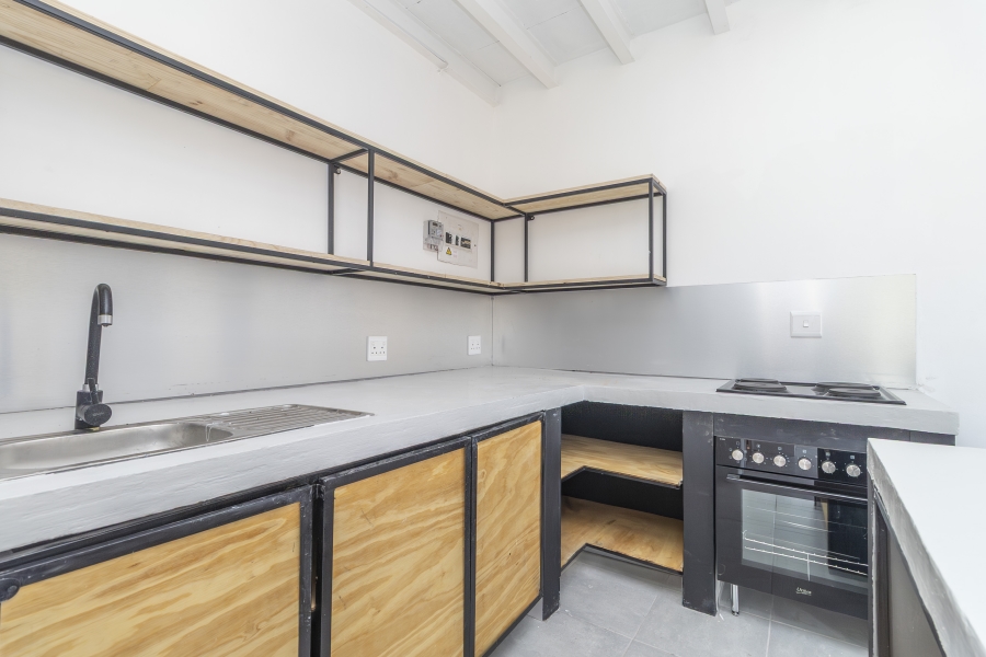 To Let 2 Bedroom Property for Rent in Hurlingham Manor Gauteng