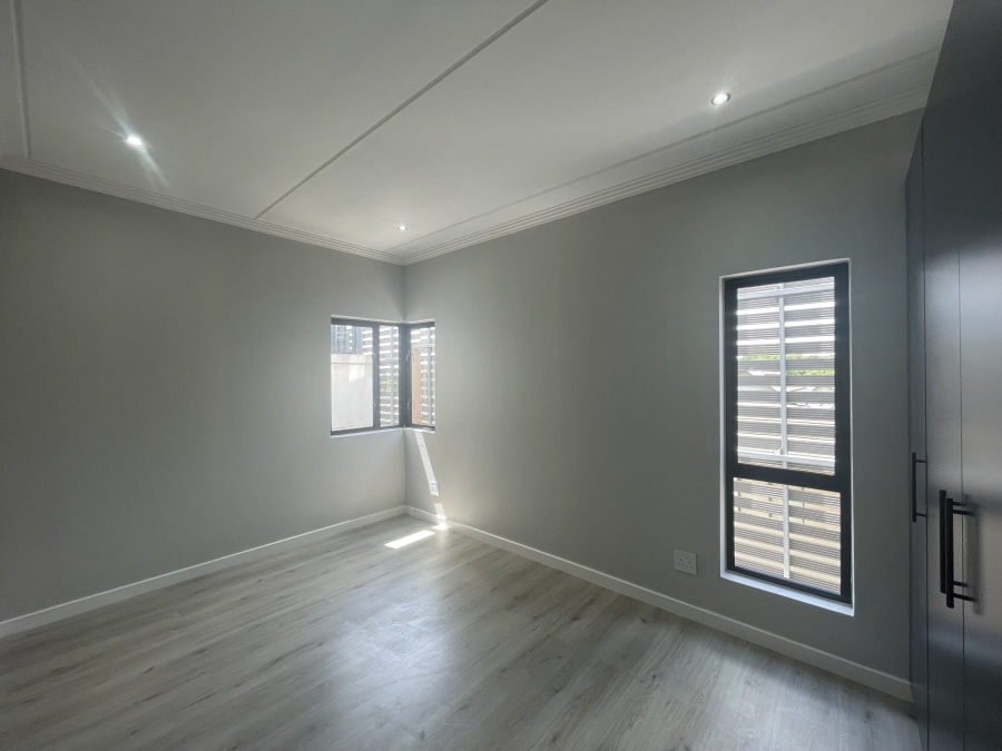 2 Bedroom Property for Sale in Bryanston Gauteng