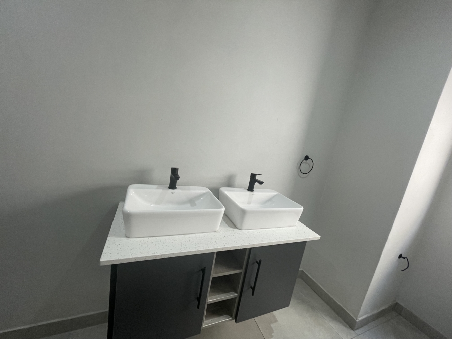 2 Bedroom Property for Sale in Bryanston Gauteng