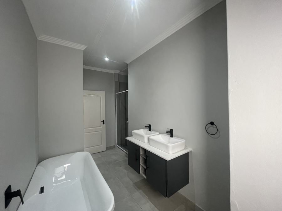 2 Bedroom Property for Sale in Bryanston Gauteng