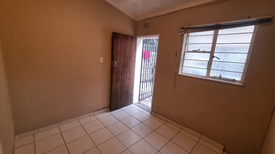 To Let 1 Bedroom Property for Rent in Fourways Gauteng