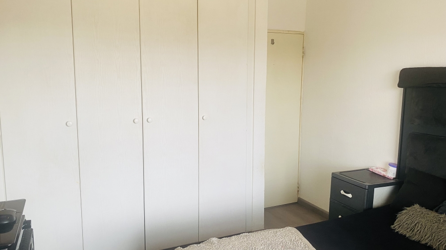 2 Bedroom Property for Sale in Honeypark Gauteng