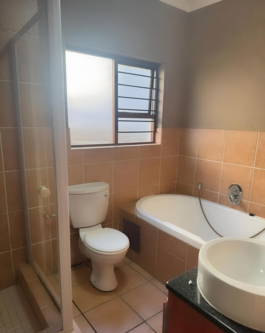 2 Bedroom Property for Sale in Honeypark Gauteng