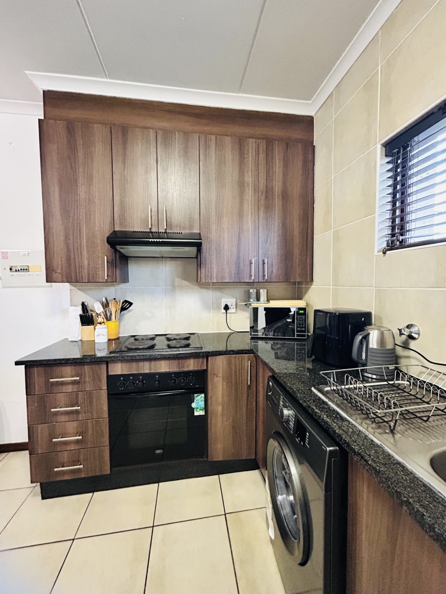 2 Bedroom Property for Sale in Helderwyk Gauteng