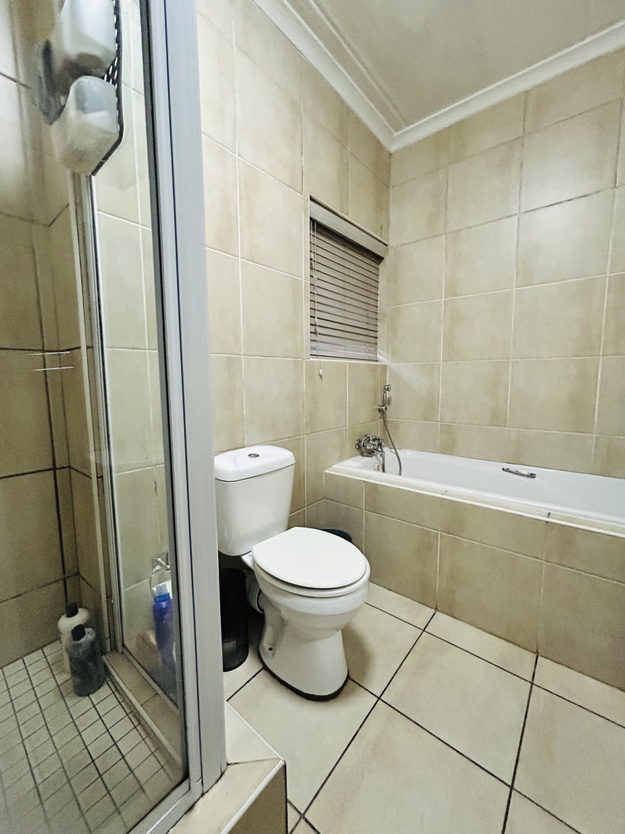 2 Bedroom Property for Sale in Helderwyk Gauteng