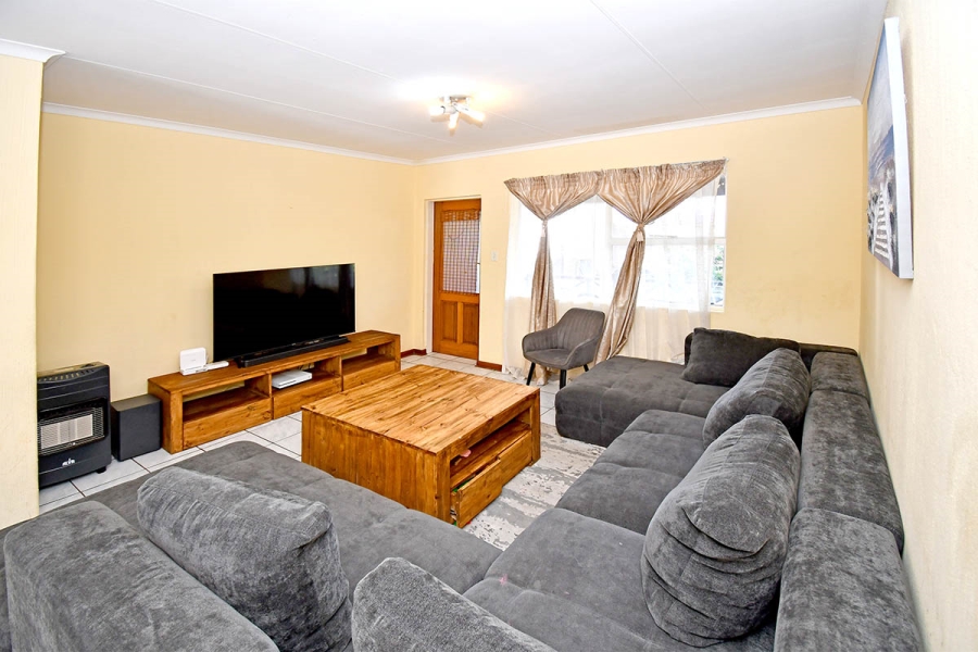 2 Bedroom Property for Sale in Noordhang Gauteng