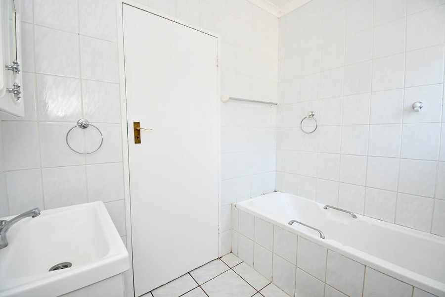 2 Bedroom Property for Sale in Noordhang Gauteng