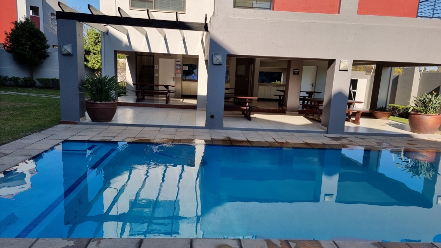 2 Bedroom Property for Sale in Sunninghill Gauteng