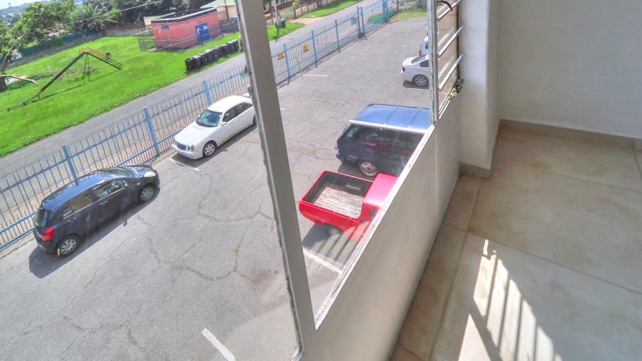 To Let 2 Bedroom Property for Rent in Florida Gauteng