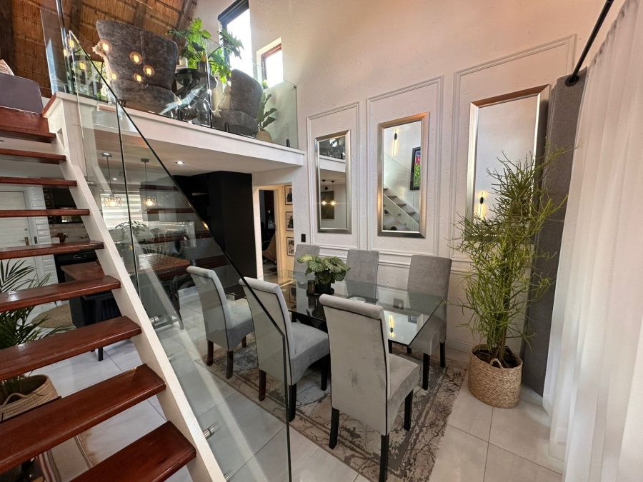 2 Bedroom Property for Sale in Sunninghill Gauteng