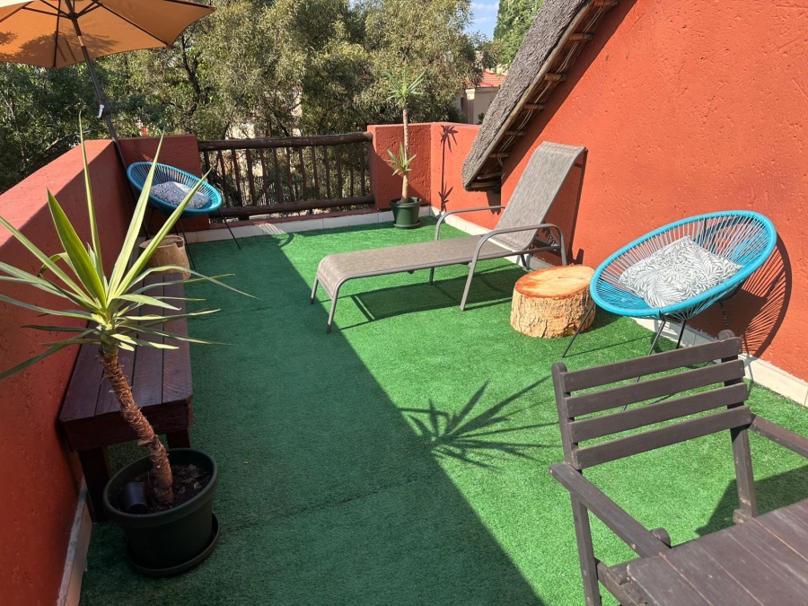 2 Bedroom Property for Sale in Sunninghill Gauteng