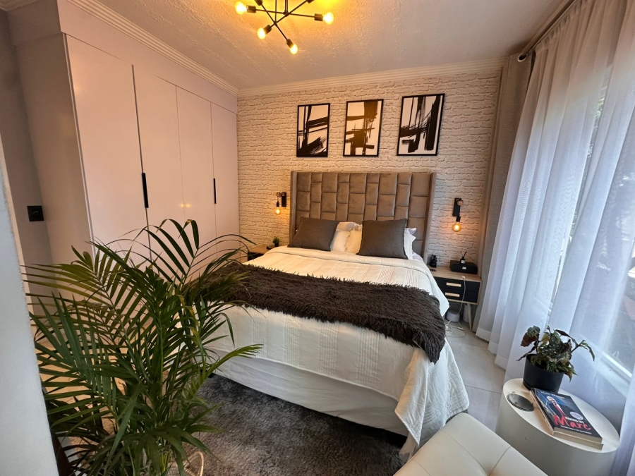 2 Bedroom Property for Sale in Sunninghill Gauteng