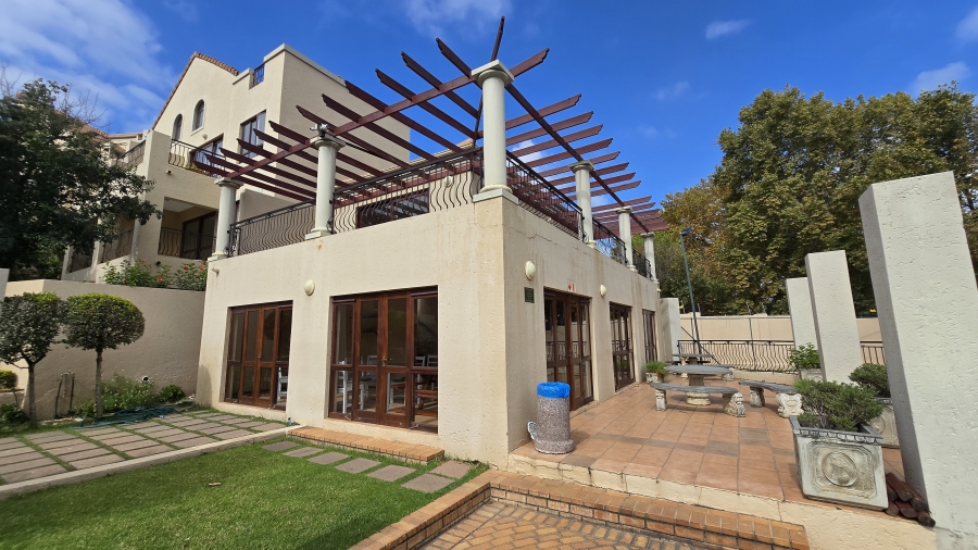 2 Bedroom Property for Sale in Sunninghill Gauteng