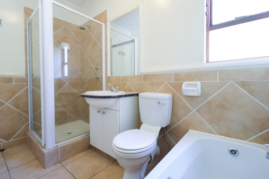 1 Bedroom Property for Sale in Morningside Gauteng