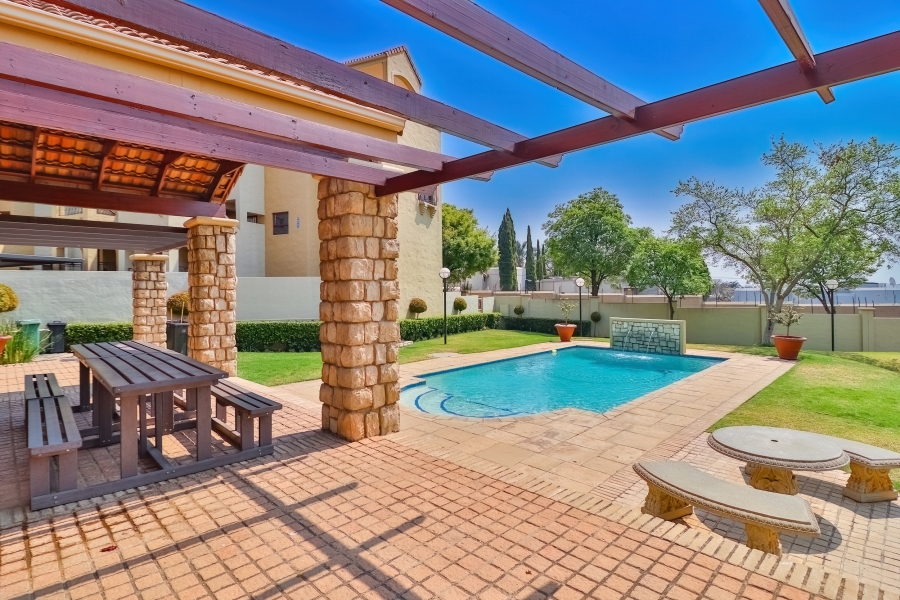1 Bedroom Property for Sale in Morningside Gauteng