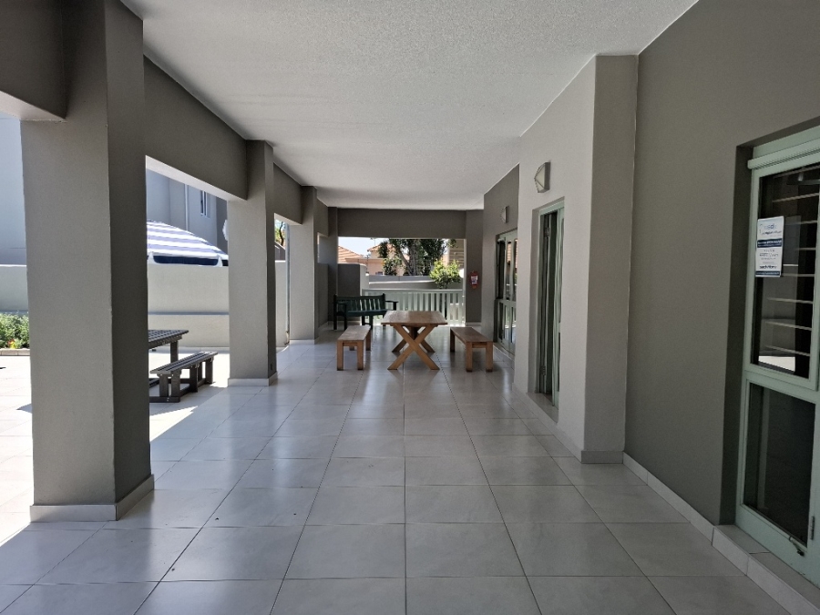 To Let 1 Bedroom Property for Rent in Fourways Gauteng