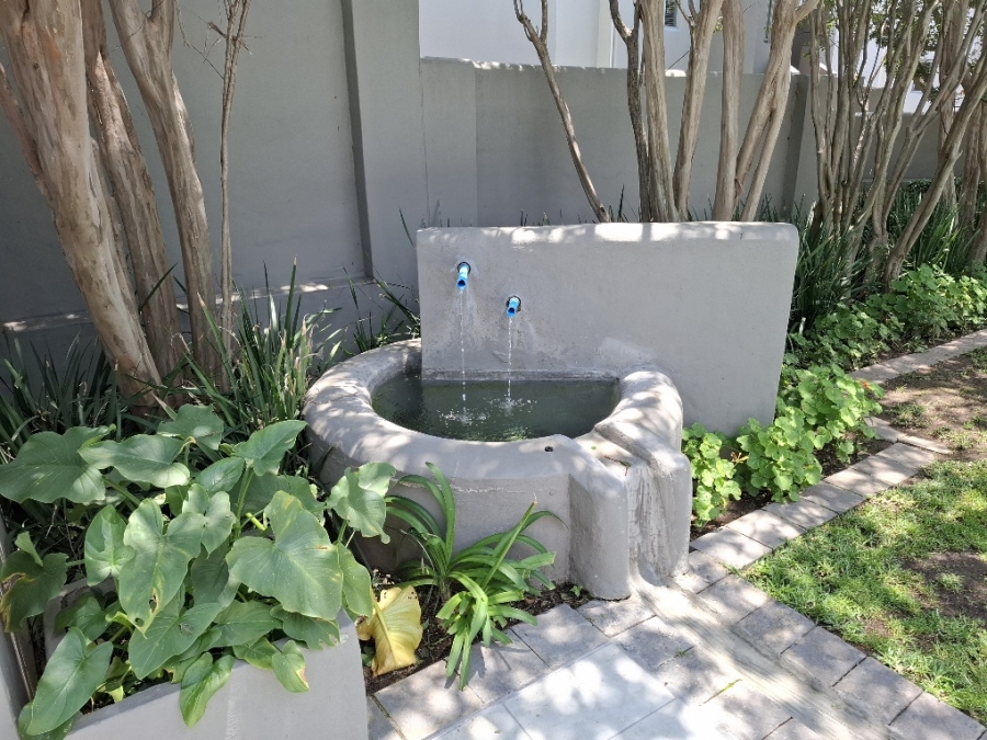 To Let 1 Bedroom Property for Rent in Fourways Gauteng