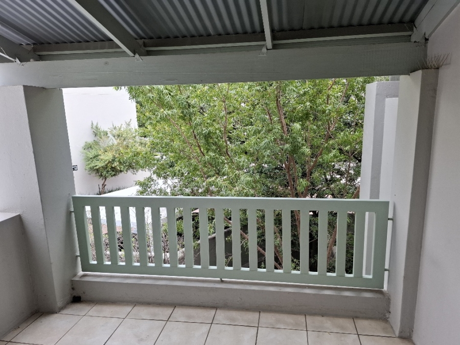 To Let 1 Bedroom Property for Rent in Fourways Gauteng