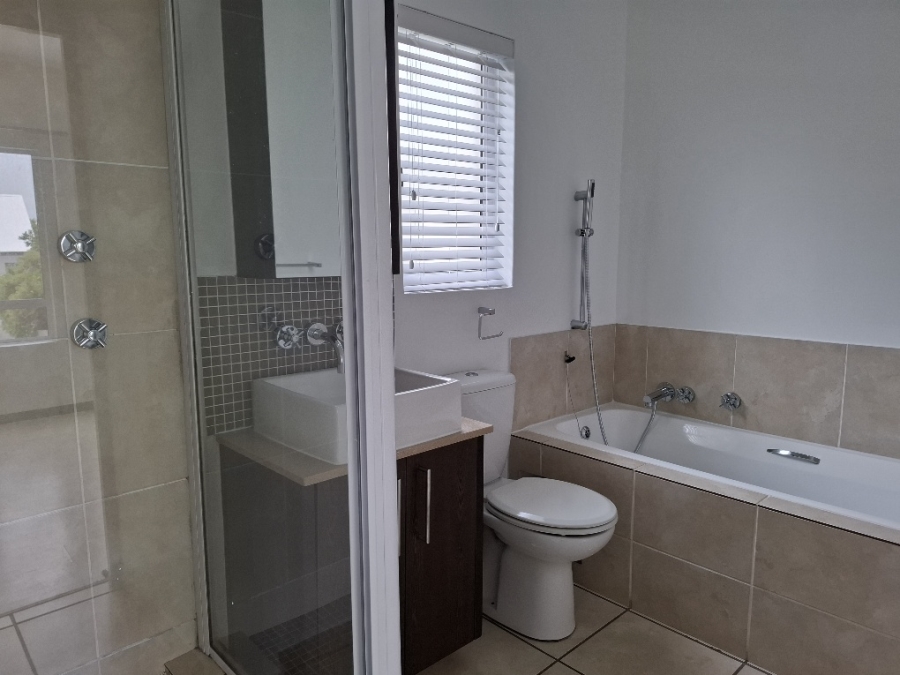 To Let 1 Bedroom Property for Rent in Fourways Gauteng