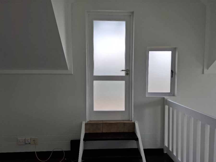 To Let 1 Bedroom Property for Rent in Fourways Gauteng