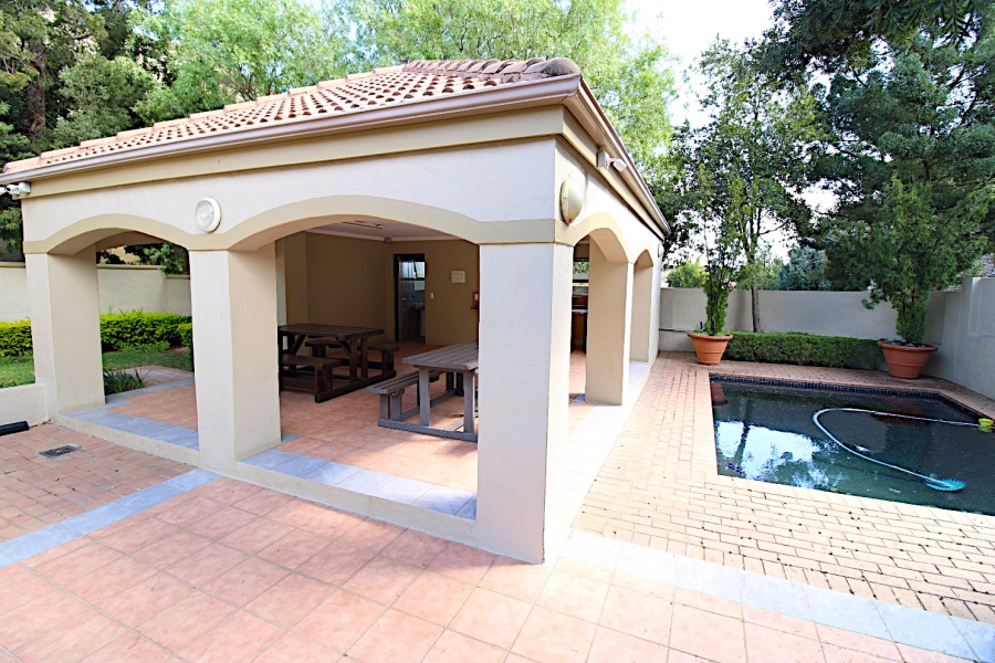 2 Bedroom Property for Sale in Douglasdale Gauteng