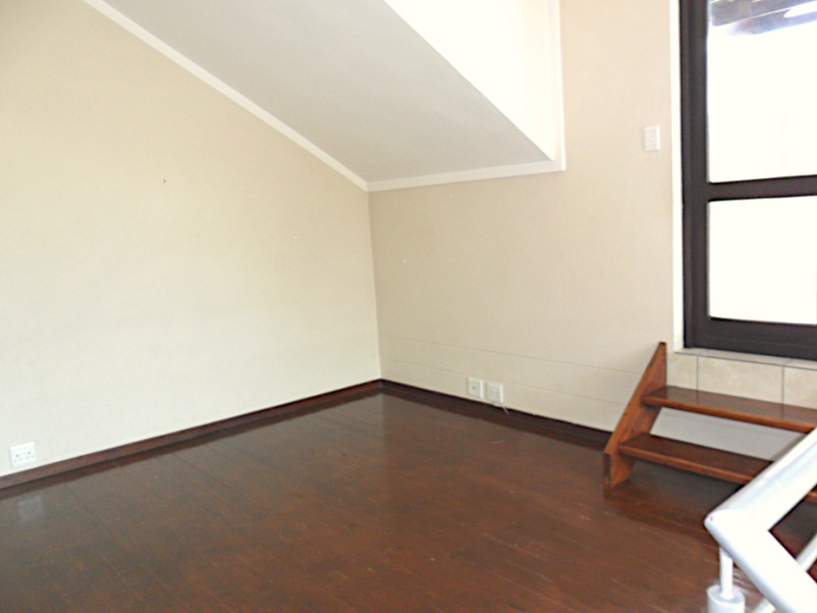 1 Bedroom Property for Sale in Douglasdale Gauteng