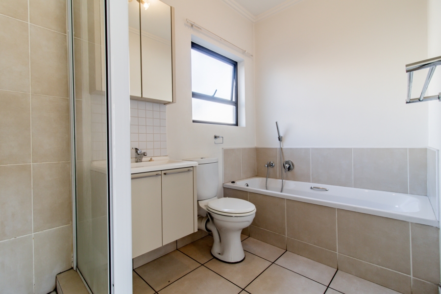 To Let 1 Bedroom Property for Rent in Fourways Gauteng