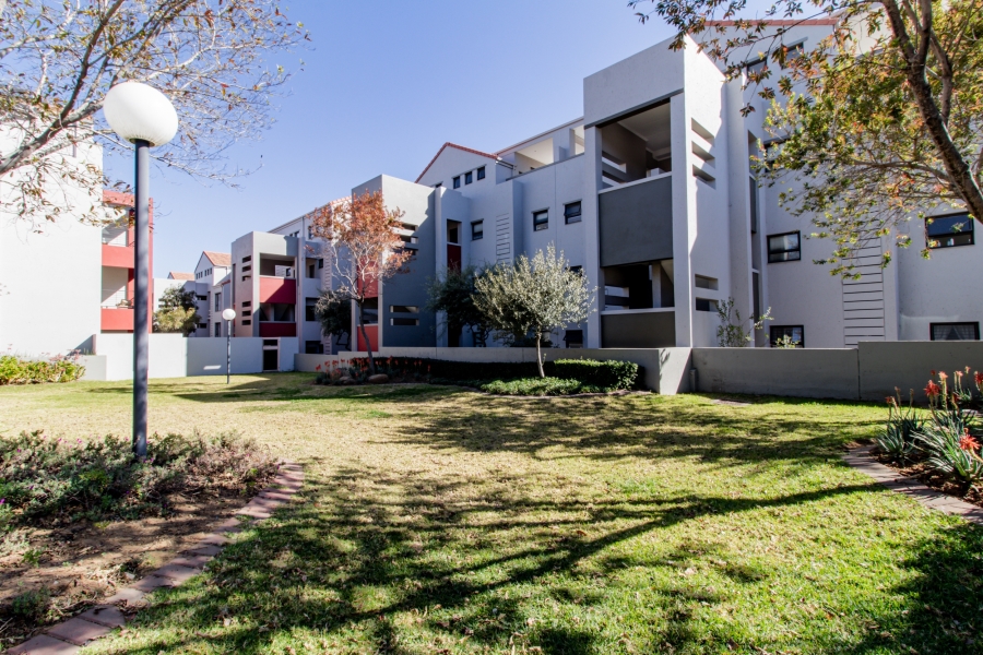 To Let 1 Bedroom Property for Rent in Fourways Gauteng