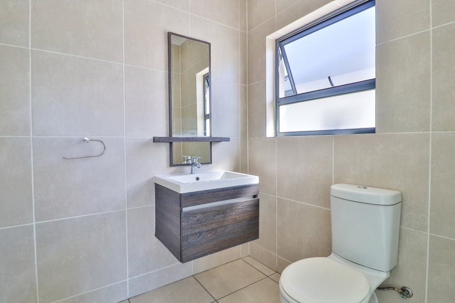 1 Bedroom Property for Sale in Petervale Gauteng