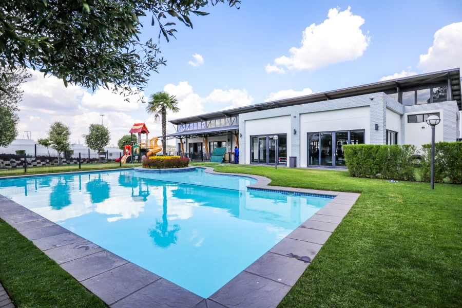 1 Bedroom Property for Sale in Petervale Gauteng