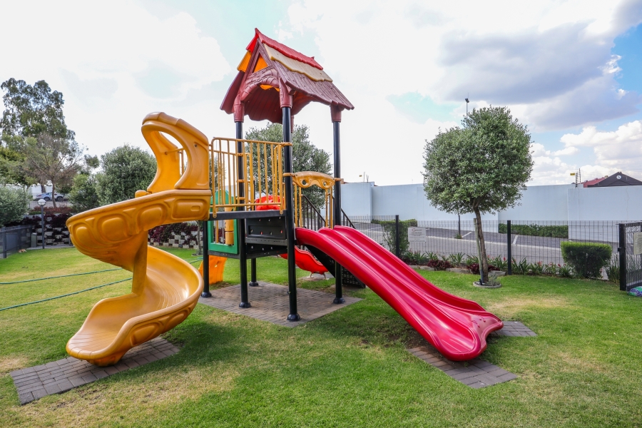 1 Bedroom Property for Sale in Petervale Gauteng