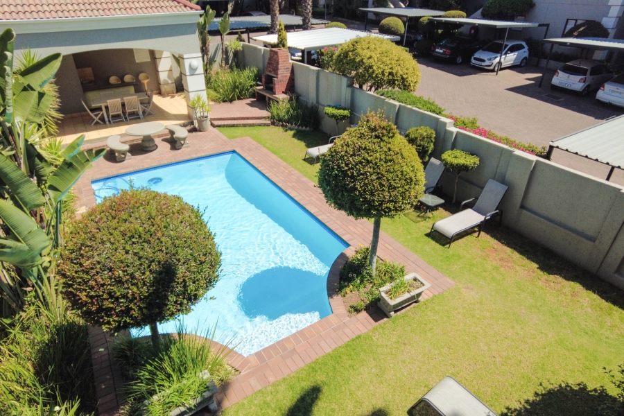 2 Bedroom Property for Sale in Melrose North Gauteng