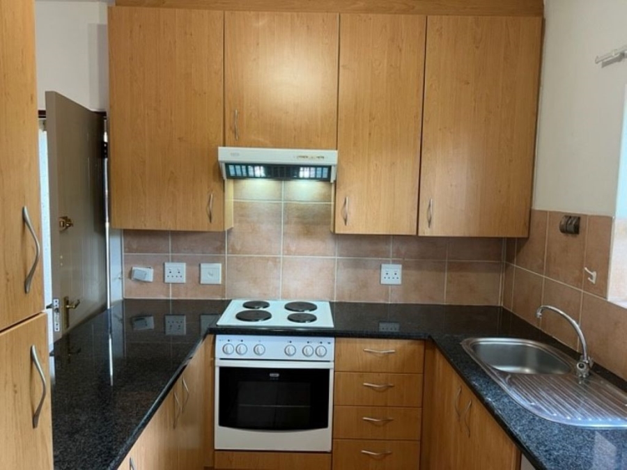 To Let 2 Bedroom Property for Rent in Sandown Gauteng