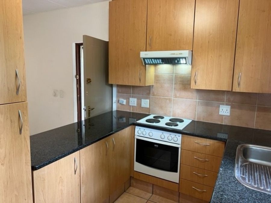 To Let 2 Bedroom Property for Rent in Sandown Gauteng