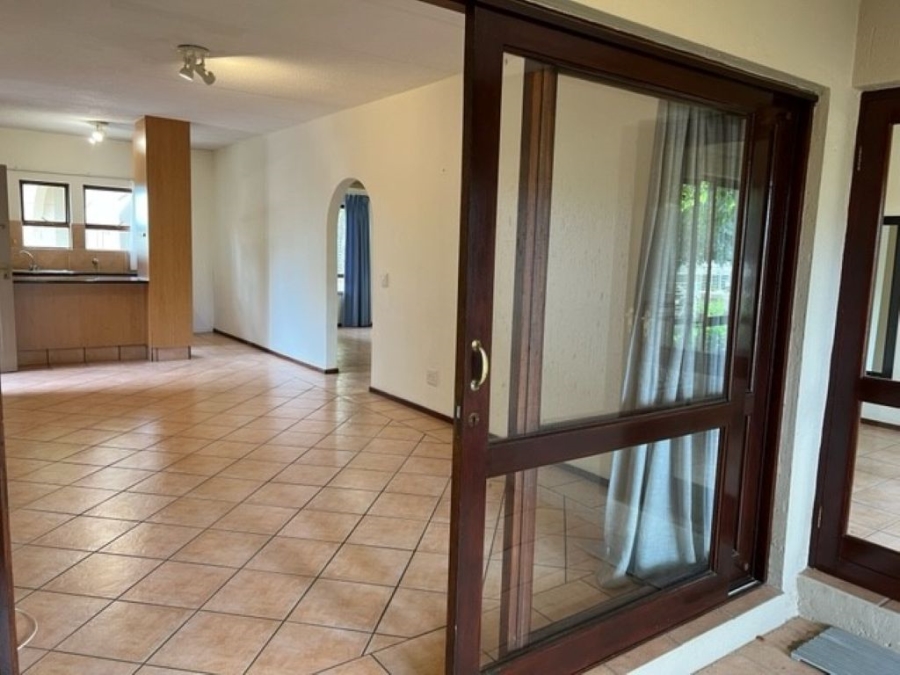 To Let 2 Bedroom Property for Rent in Sandown Gauteng