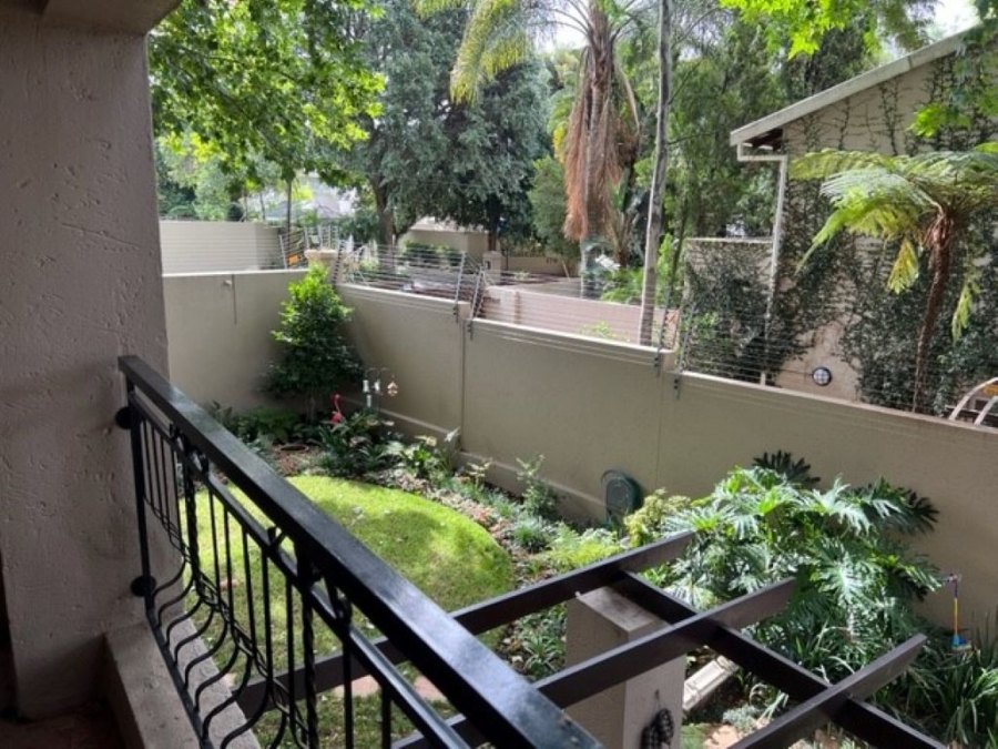 To Let 2 Bedroom Property for Rent in Sandown Gauteng