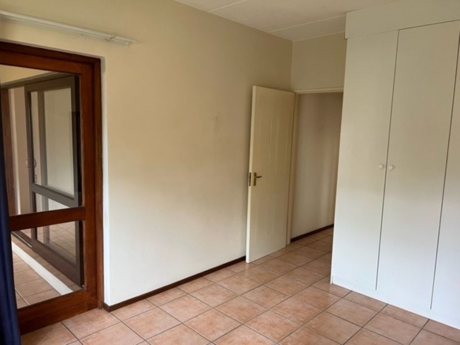 To Let 2 Bedroom Property for Rent in Sandown Gauteng