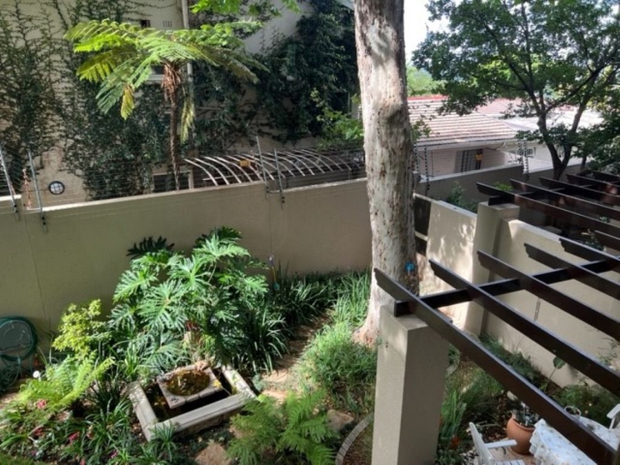 To Let 2 Bedroom Property for Rent in Sandown Gauteng