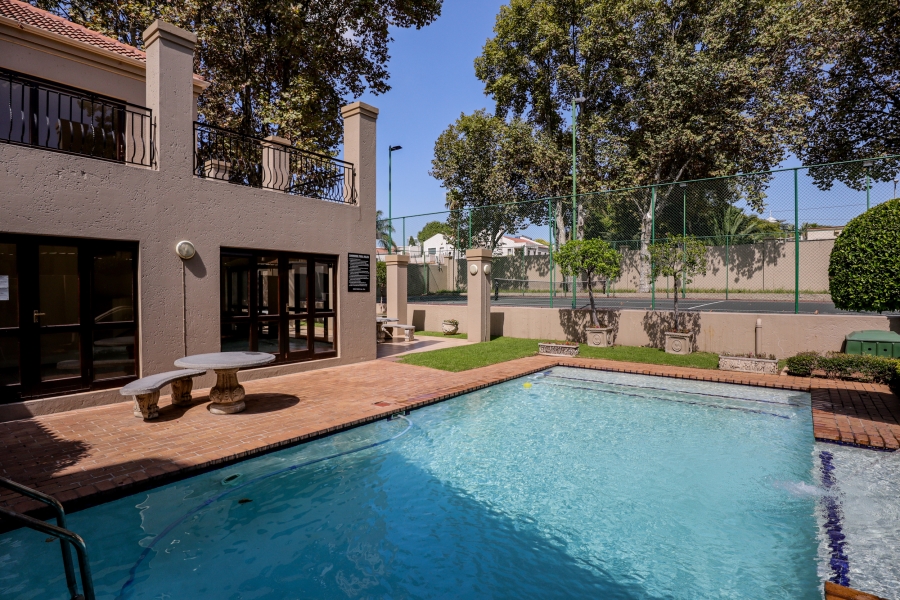 To Let 2 Bedroom Property for Rent in Sandown Gauteng