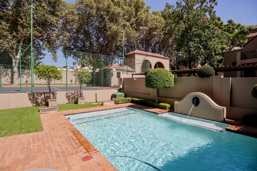 To Let 2 Bedroom Property for Rent in Sandown Gauteng