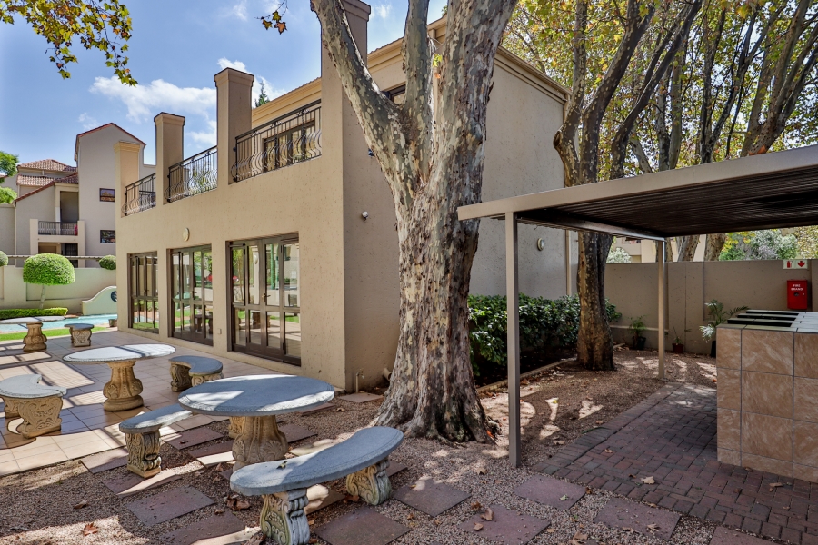 To Let 2 Bedroom Property for Rent in Sandown Gauteng