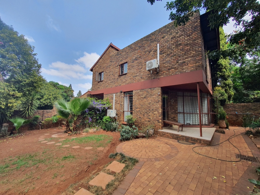 3 Bedroom Property for Sale in La Montagne Gauteng
