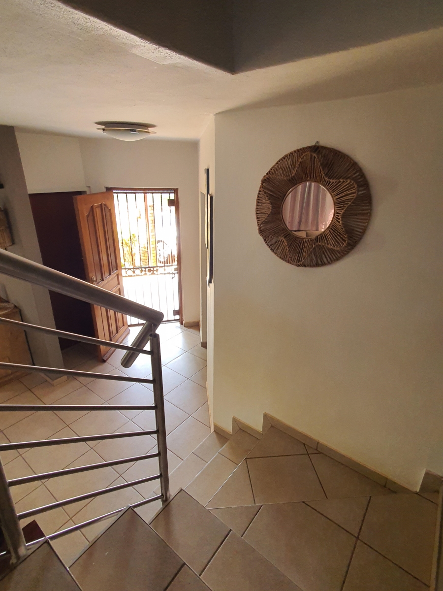 3 Bedroom Property for Sale in La Montagne Gauteng