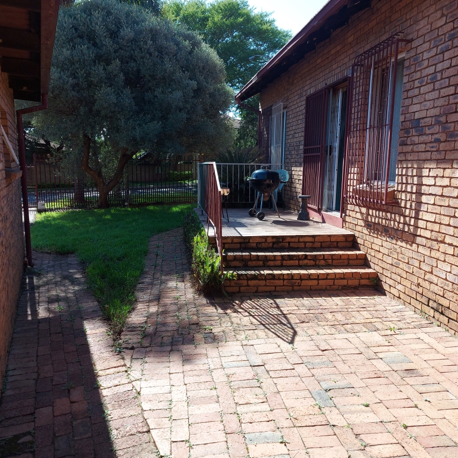 4 Bedroom Property for Sale in Moreleta Park Gauteng