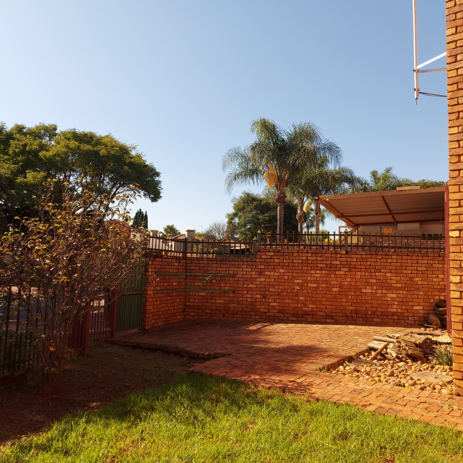 4 Bedroom Property for Sale in Moreleta Park Gauteng