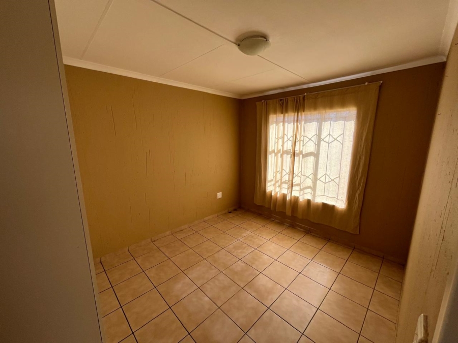 3 Bedroom Property for Sale in Zuurfontein Gauteng