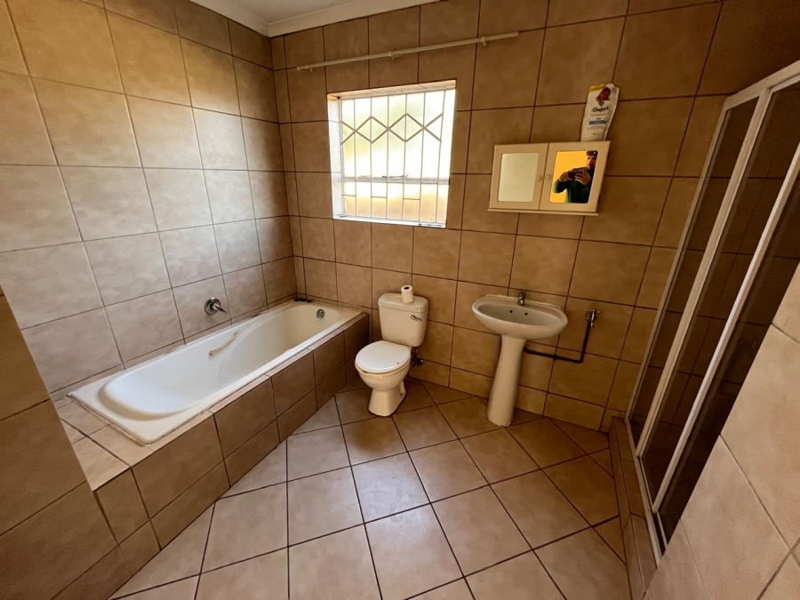 3 Bedroom Property for Sale in Zuurfontein Gauteng