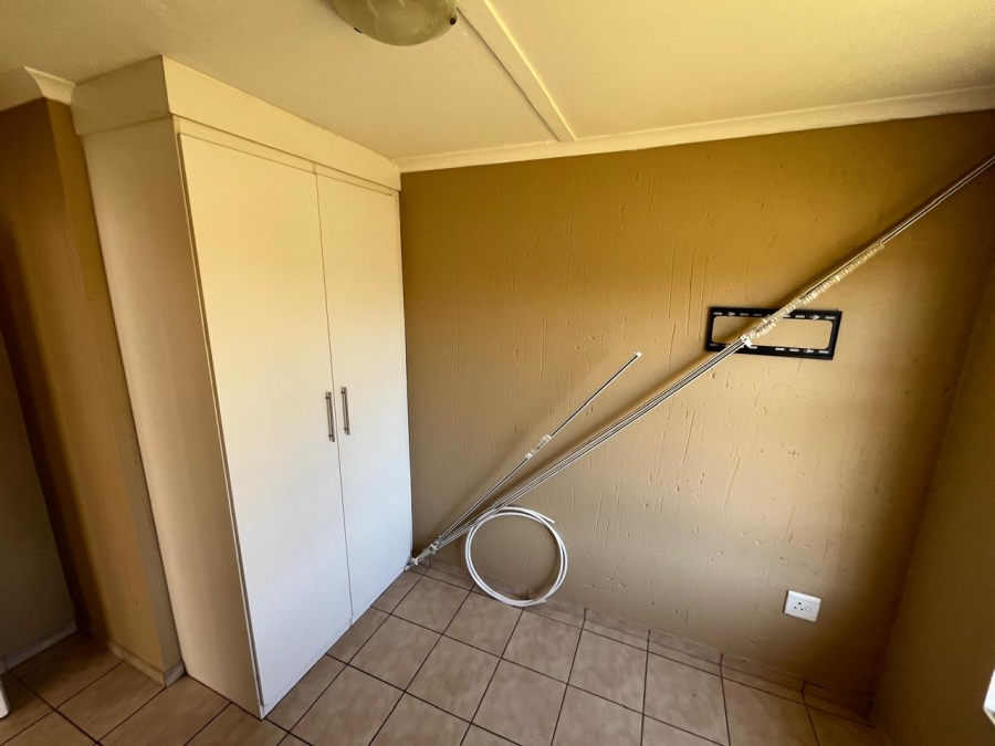 3 Bedroom Property for Sale in Zuurfontein Gauteng