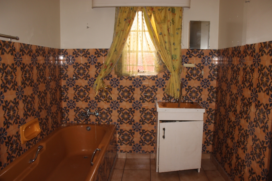 8 Bedroom Property for Sale in Parktown Estate Gauteng